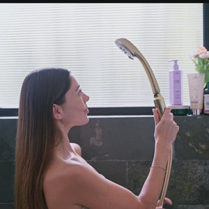 aquafilter shower gold water filter shower video of use